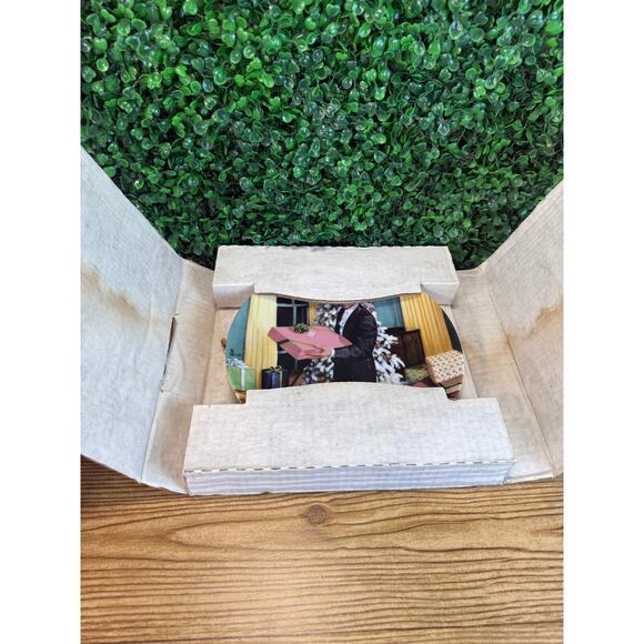 ELVIS PRESLEY PLATE CHRISTMAS AT GRACELAND  LIMITED EDITION - Picture 7 of 8